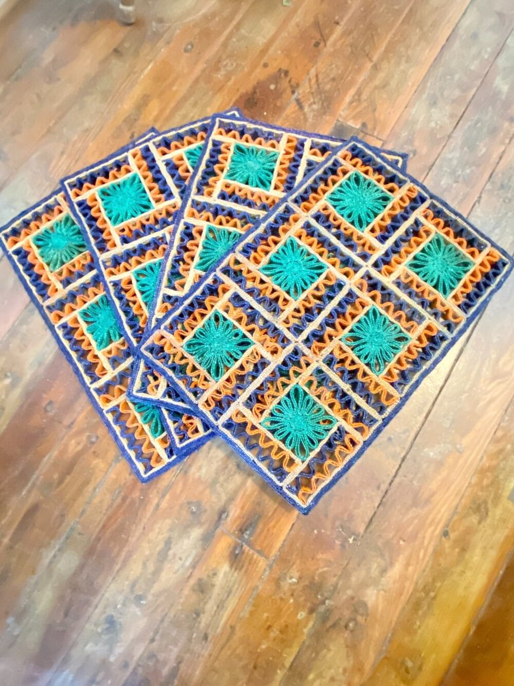 Vintage Woven Straw Place Mats Set of 4 Boho Raffia Rattan 70s MCM Cottagecore